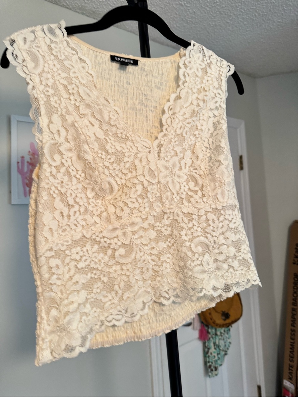 Express Cream Floral Lace V-Neck Camisole
